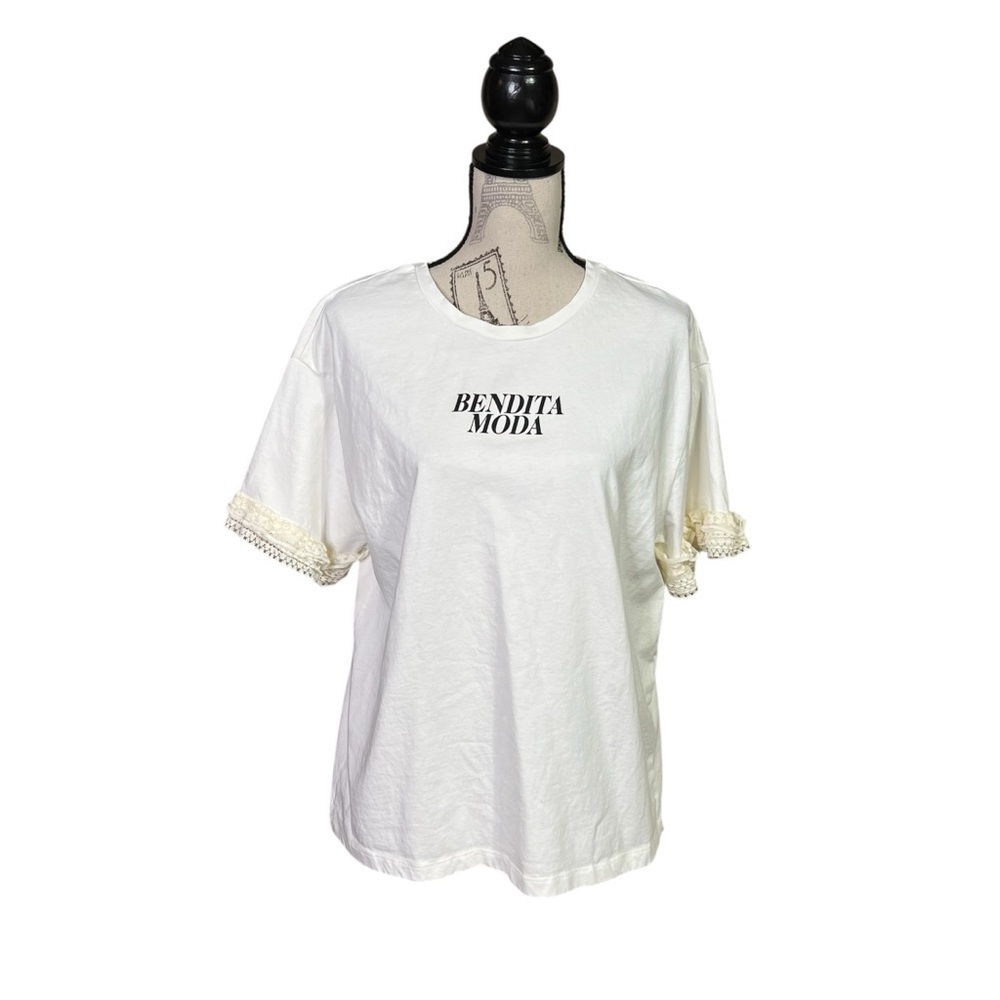 Zara Bendita Moda White T-Shirt‎ with Lace Sleeves
